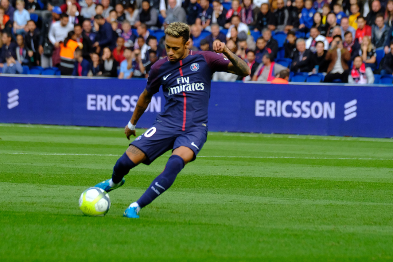 上来一个技术稍靠谱点的，卡利亚里的量变就转换成质变了（引入技术更稳的即战力，卡利亚里由量变迈向质变）