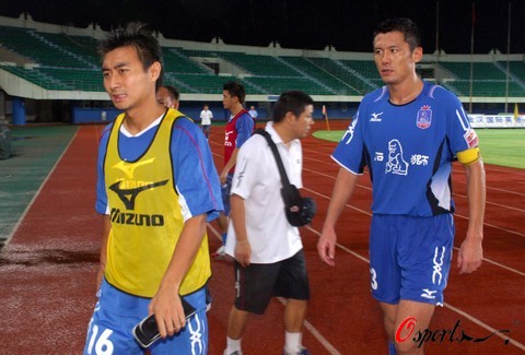 意杯前瞻：国米战威尼斯开启杯赛，密集赛程下蓝黑军战意成疑（意杯前瞻：国米对阵威尼斯打响征途，密集赛程下蓝黑战意存疑）