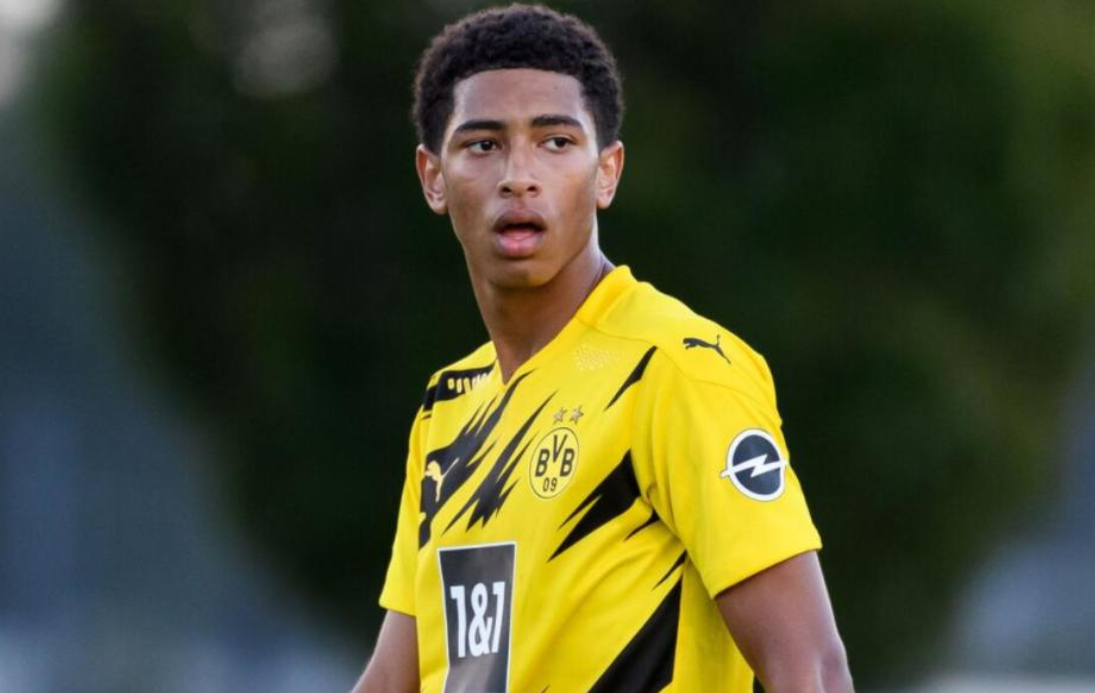 杭州女足举行环西湖徒步活动，全程八公里（杭州女足组织西湖环湖8公里徒步活动）