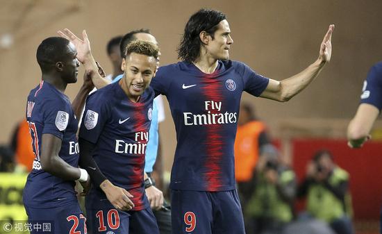 西汉姆因战绩低迷取消圣诞派对，改发礼品券（战绩低迷，西汉姆取消圣诞聚会改送礼券）