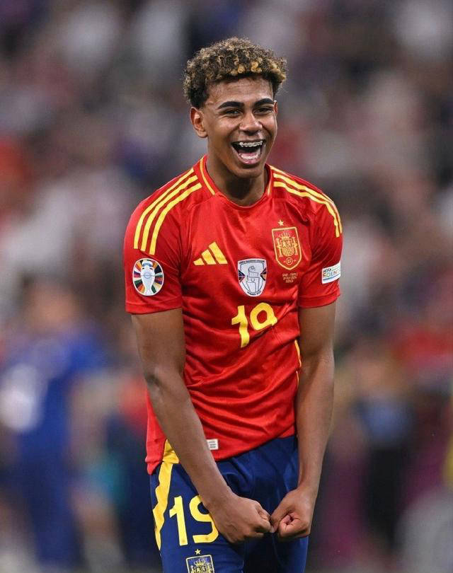 早报：求一个全是名场面的评论区