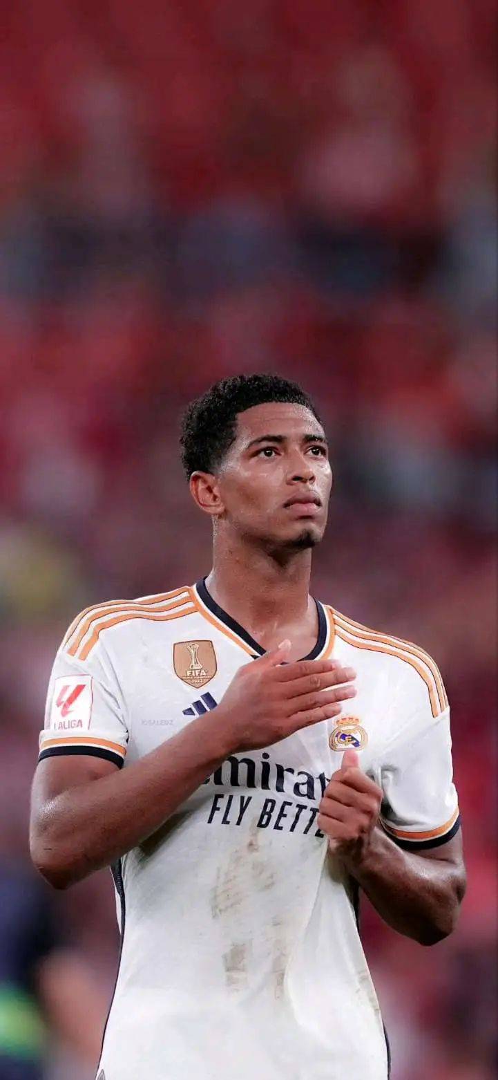 利物浦年轻中场莫顿：里昂中场引援的主要目标