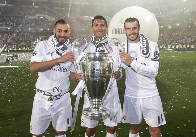 1-3！1-1！英超冷门夜：2大豪门不胜 阿森纳渔翁得利 争冠仅剩1对手（1-3与1-1！英超爆冷夜：两豪门未胜 阿森纳坐收渔利 争冠只剩一对手）