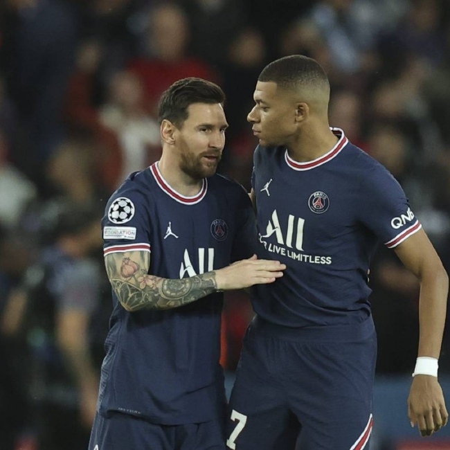 朗斯核心托万现身说法：我们从阿森纳的定位球战术中汲取经验（托万直言朗斯从阿森纳定位球战术中取经）