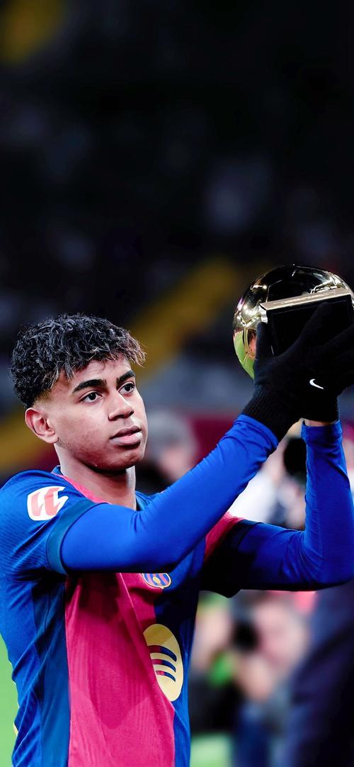 意乙第15轮积分榜更新，巴勒莫威尼斯升至前五（意乙第15轮最新积分：巴勒莫与威尼斯跻身前五）