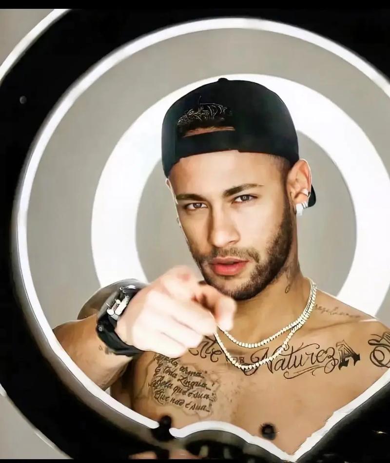 英超积分榜：曼城暂升二桑德兰仍高歌 纽卡超曼联红军（英超积分榜：曼城暂列第二，桑德兰延续强势，纽卡反超曼联与利物浦）