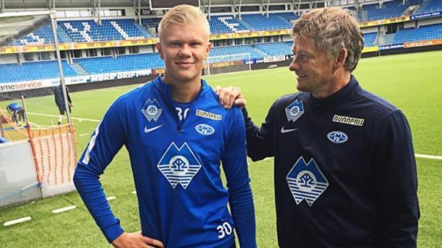 武磊：夺冠须要感谢球迷们，三连冠是对他们最好的回报（武磊：感谢球迷助力夺冠，三连冠是最好的回馈）