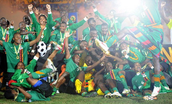 中超半场：两队三人进球被吹，山东泰山2-0武汉三镇（中超半场：双方三球被判无效，山东泰山2-0领先武汉三镇）