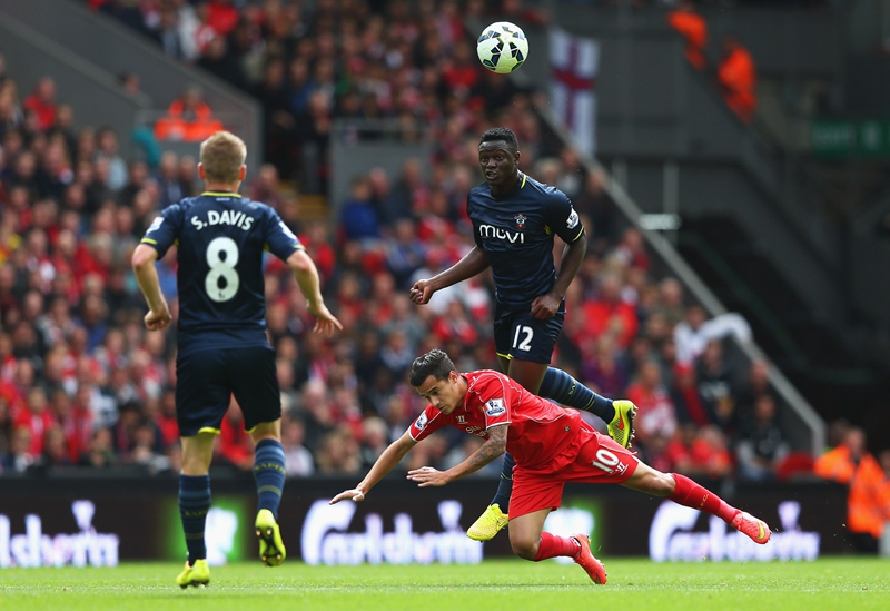 意媒：因机场跑道结冰，尤文全队与远征球迷被困挪威（机场跑道结冰致航班停摆，尤文全队与远征球迷滞留挪威）