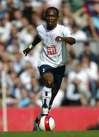 埃梅里：球迷们的支持非常重要，还需不断完善球队攻防体系（埃梅里：球迷支持至关重要，球队攻防仍需持续优化）